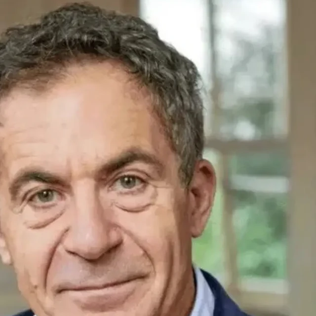 Portrait de Étienne Klein
